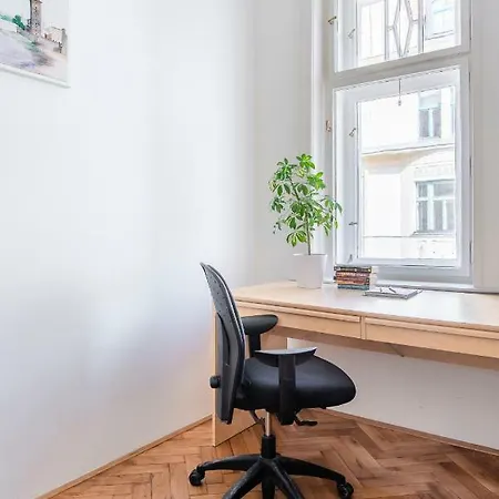Apartment Your Second Right Next To The Old Town Square Prag