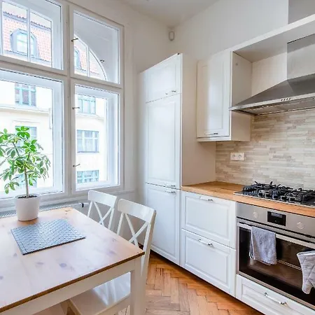Your Second Right Next To The Old Town Square Apartment Prag
